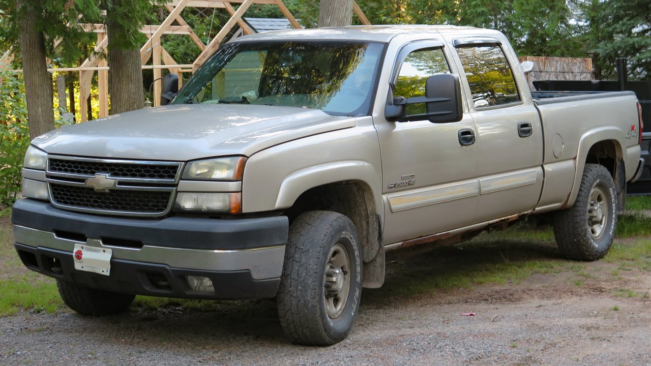 Sandstone Metallic 2006 Chevrolet Silverado 2500HD LS Crew Cab LBZ 4WD