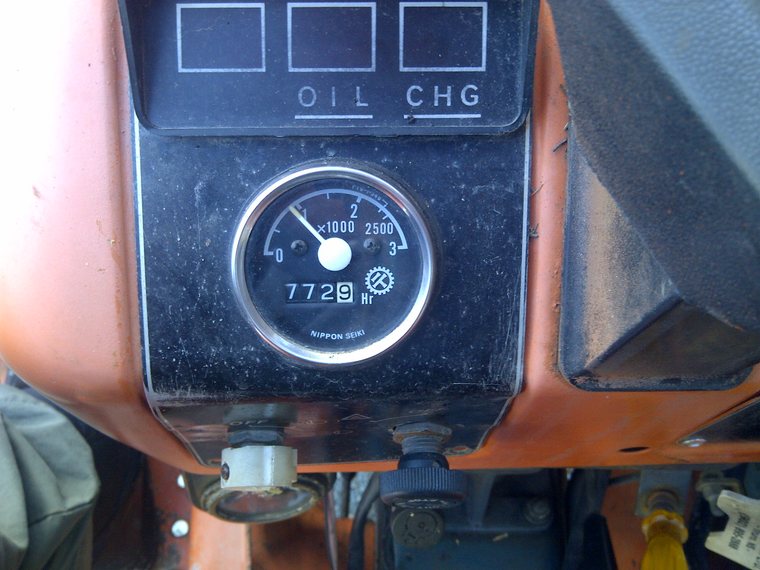 Diesel equipment tachometer and hour meter